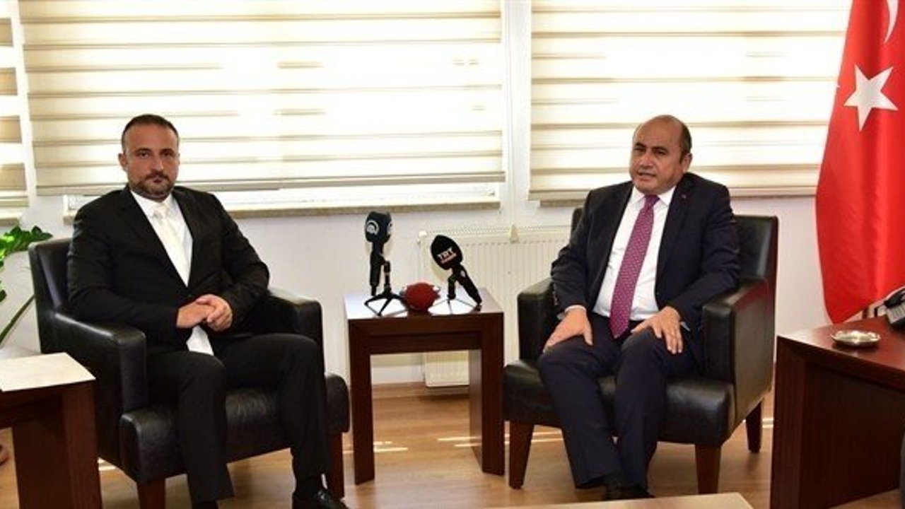 Yakın Doğu Üniversitesi’nden yangınlar için 200 bin TL destek