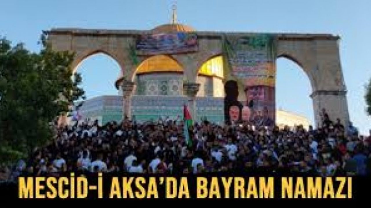 Mescid-i Aksa'da 100 bin kişilik bayram namazı