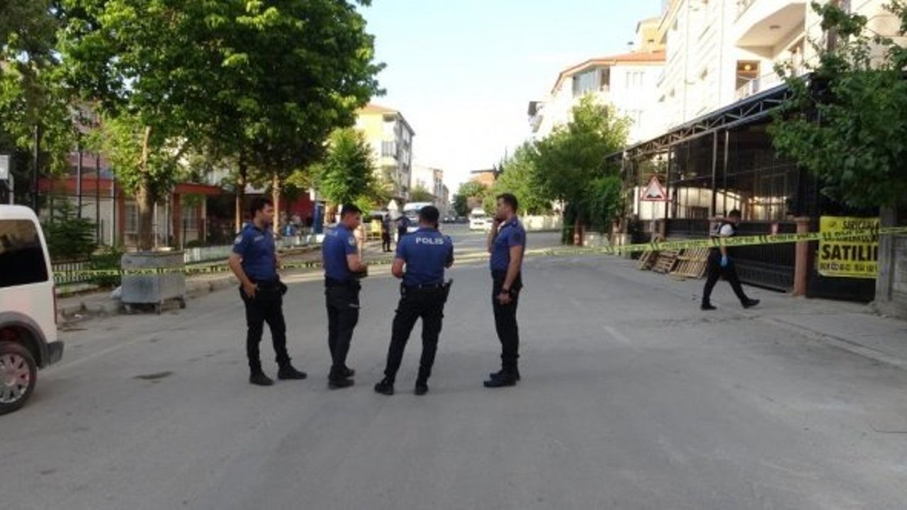 Bıçaklı kavgada 1 kişi hayatını kaybetti