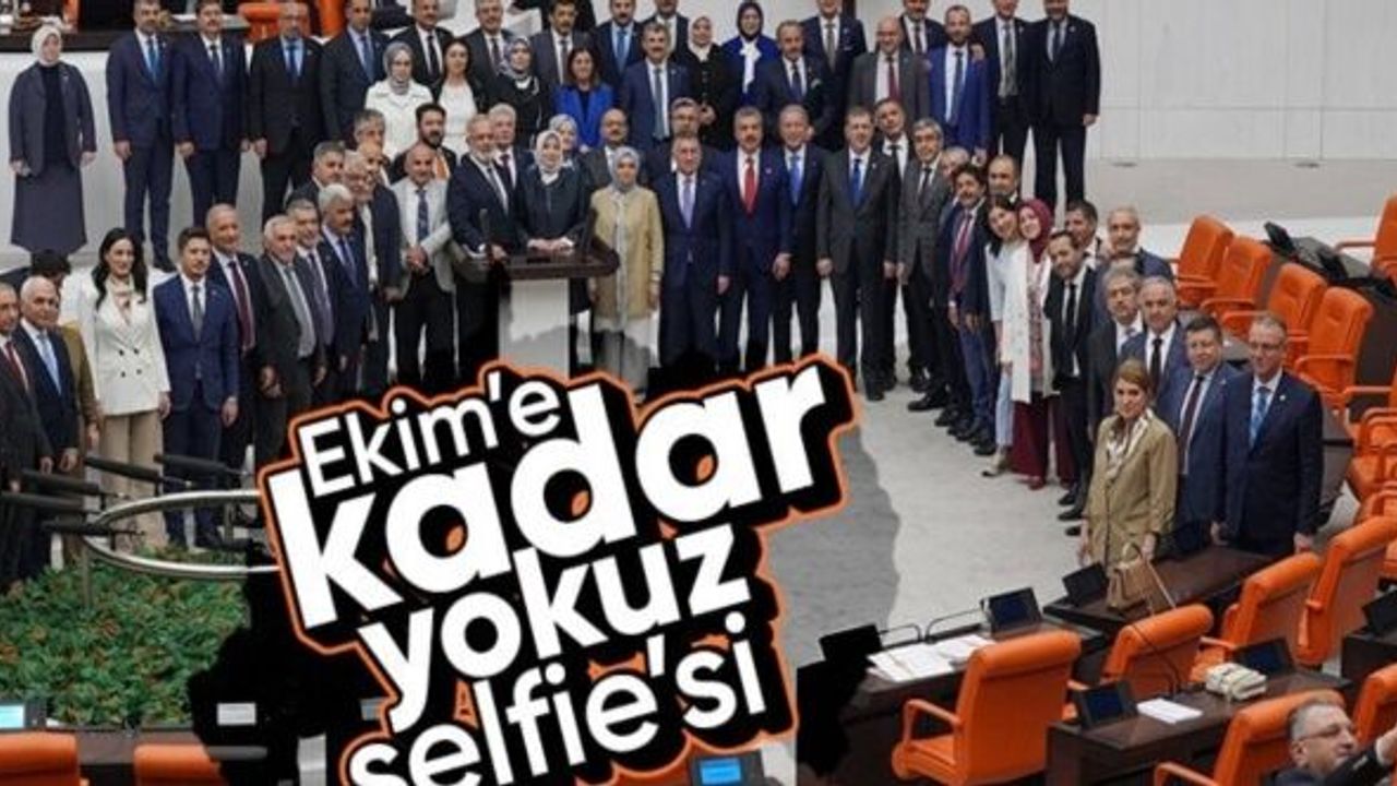 Meclis tatile girerken vekiller hatıra fotoğrafı çektirdi