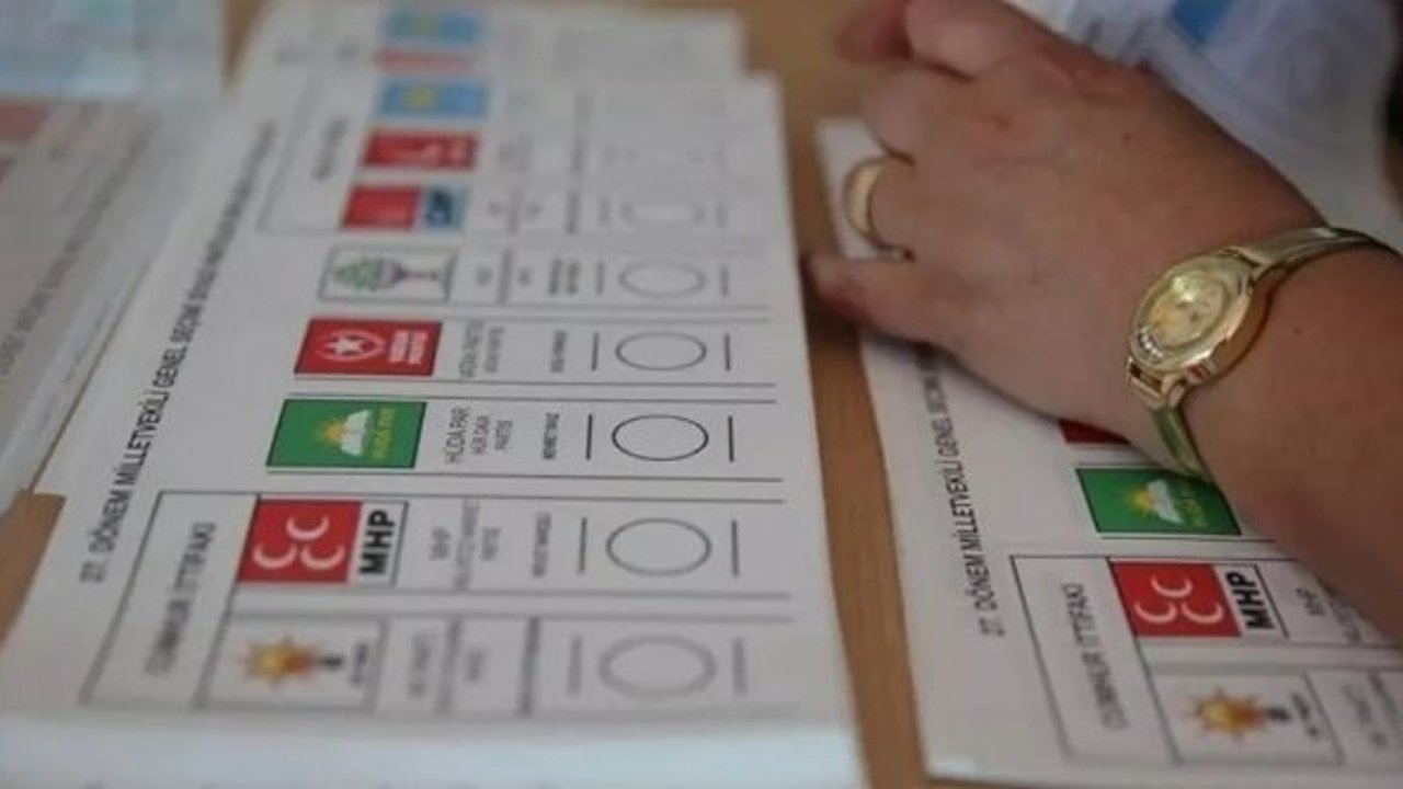 7 siyasi parti hakkında suç duyurusu