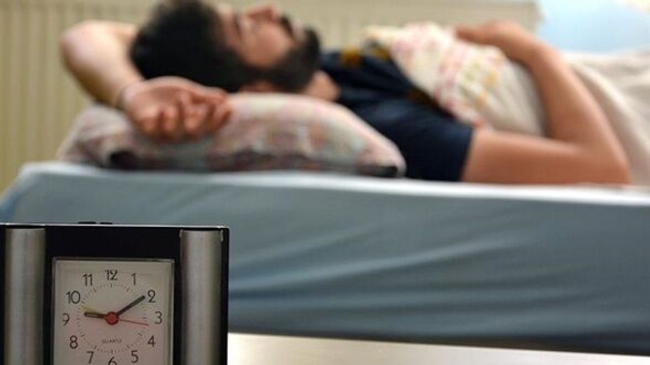 Yatmadan önce bunlardan uzak durun: Bu 6 besin uykunun düşmanı