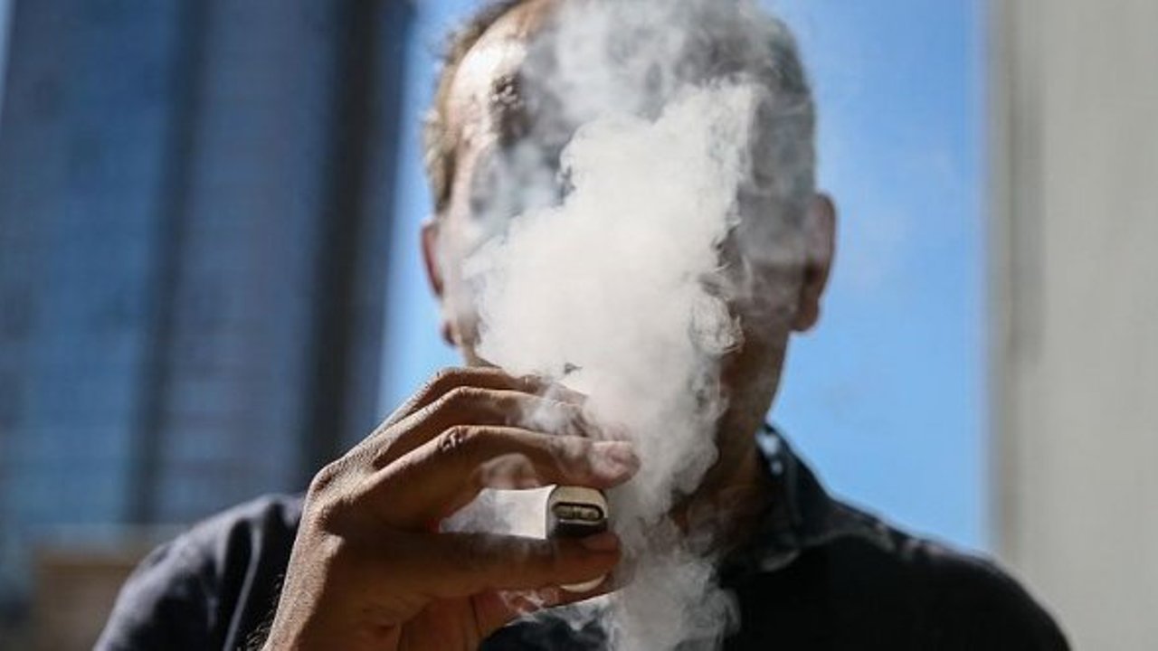 E-sigara kullanan gençlerde toksik metal riski artıyor!