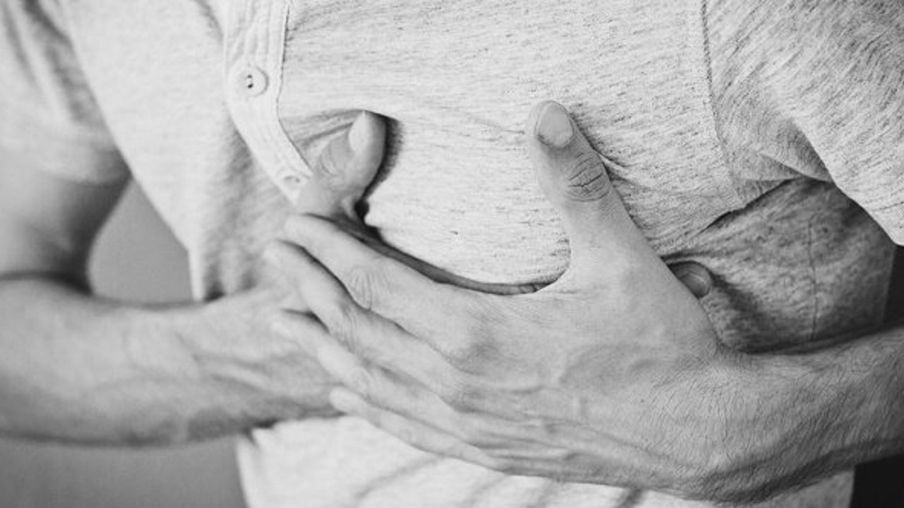 Göğüs ağrısıyla başlıyor, kalbi vuruyor: Kalp krizi değil, Kalp Gribi