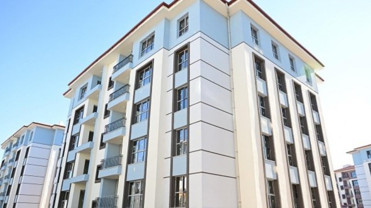 Malatya'da depreminin ardından yıkımların yüzde 97'si tamamlandı, yeni konutlar yükseliyor