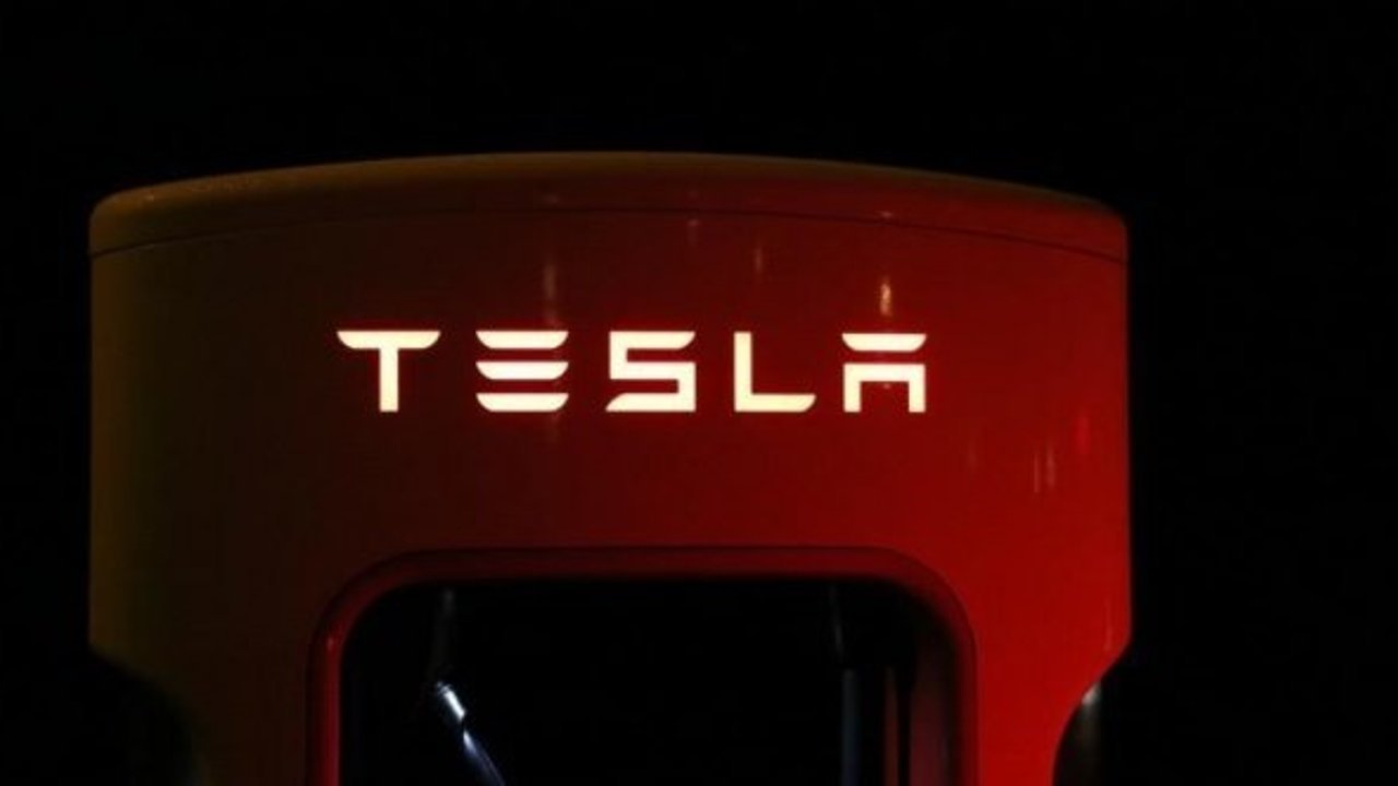 Tesla Avrupa'da kan kaybediyor