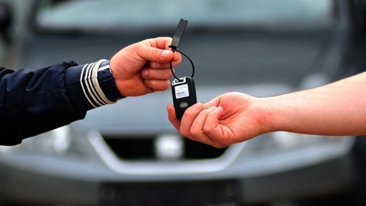 Araç satarken bu tuzağa düşmeyin: Tek tuşla paranız çalınabilir!