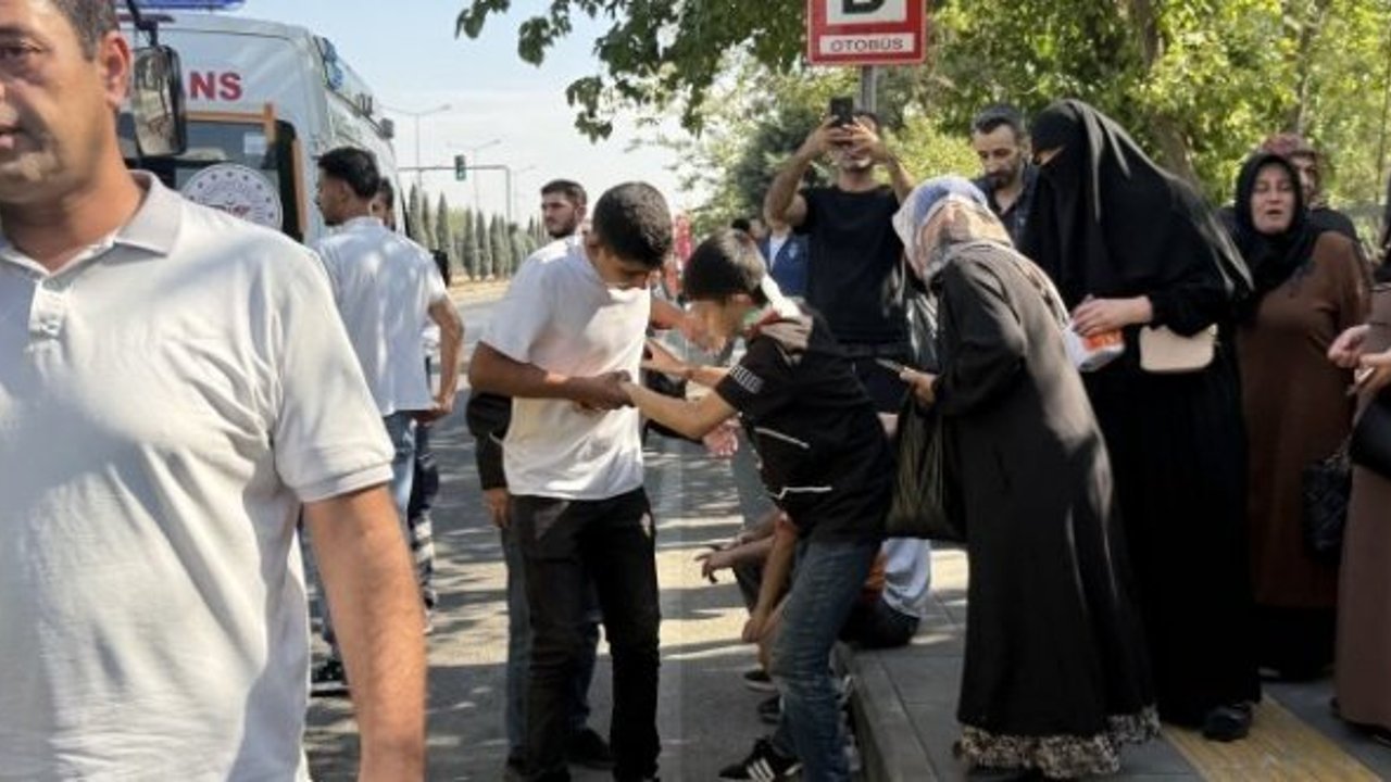 Diyarbakır’da freni patlayan halk otobüsü kaza yaptı