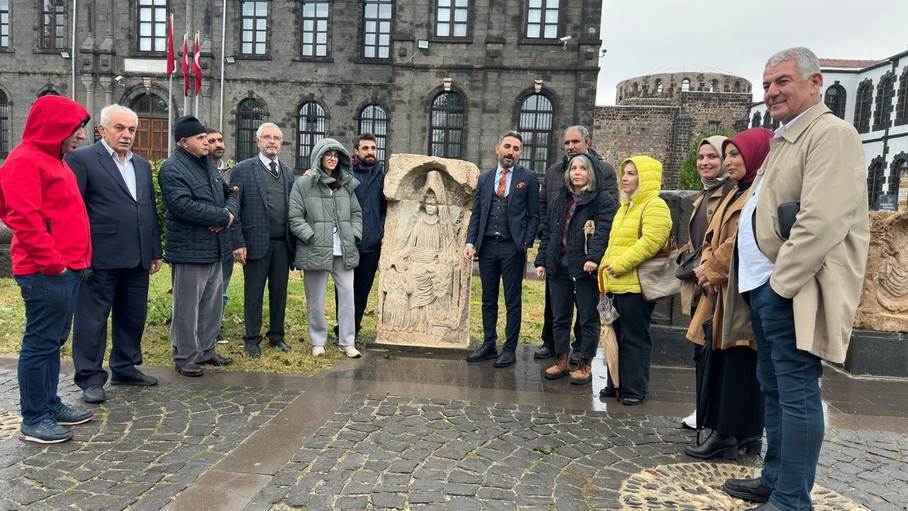 Diyarbakır Öğretmen Akademileri – Şehir ve Kültür Akademisi Bu Hafta “Şehir ve Hafıza İlişkisinde: Müzelerin Rolü” Temasını İşledi