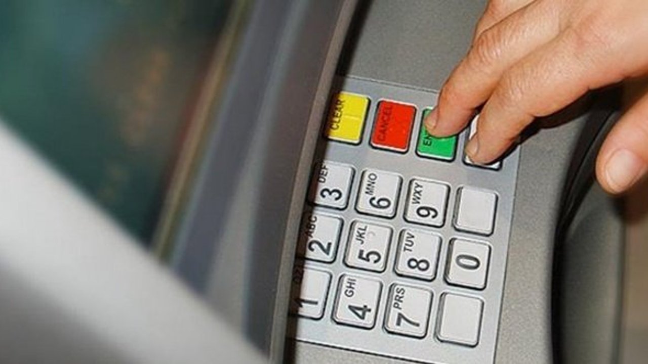 Bankalar ücretsiz işlemleri ücretli hale getirdi