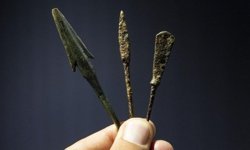 60 bin yıllık olduğu düşünülen zehirli ok uçları bulundu