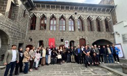 DİYŞAD’TAN TARİHİ MEKÂNDA ŞİİR DİNLETİSİ