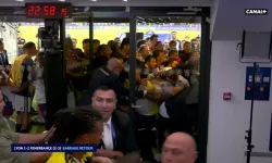 Lyon-Fenerbahçe maçı sonrası kavga çıktı: Tünel girişinde saldırmaya çalıştılar!
