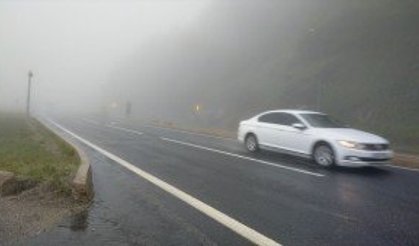 DÜZCE - Bolu Dağı'nda sağanak ve sis etkili oluyor