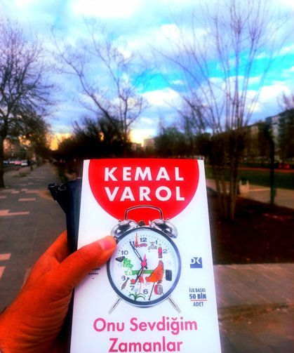 Bazı Kitaplar Okunmaz, Yaralar