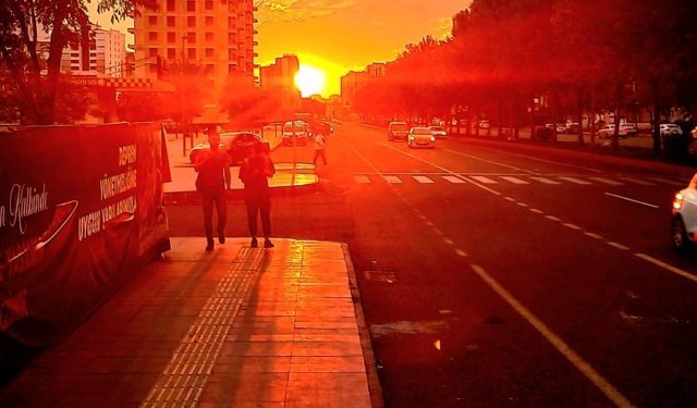 Karacadağ Rüzgârı ve Şehrin Üzerini Örten Ezgiler​