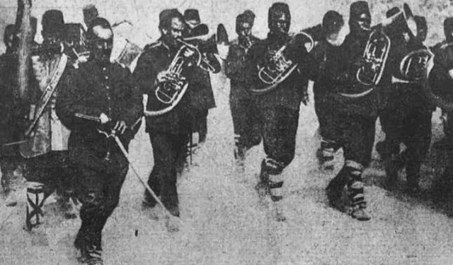 Müzik Dinlemenin Ontolojisi