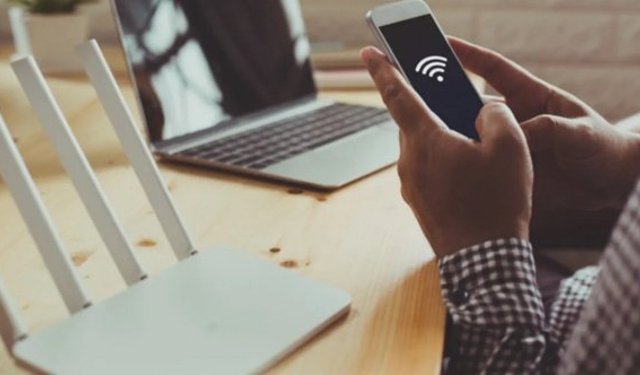 Kimse Wi-Fi’nizi göremeyecek: Bu gizli ayarı açın