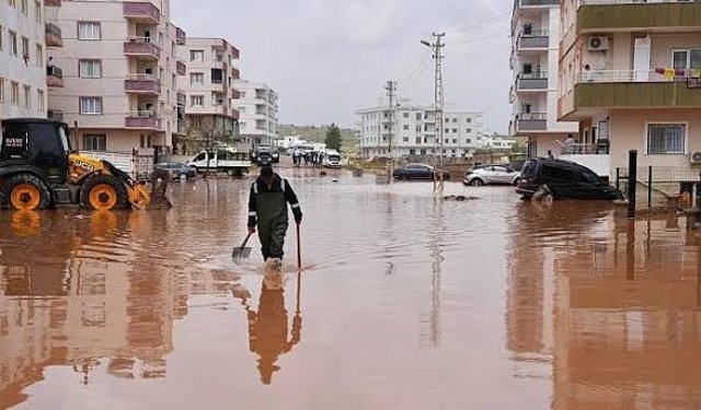 Mardin’de Sel Felaketi: Bir Aile Tüm Eşyalarını Kaybetti