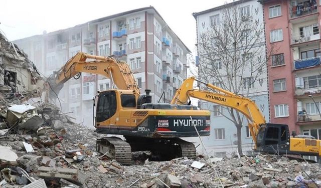 Deprem Bölgesinde Açılan Davalar Yıkım Süreçlerini Etkiliyor