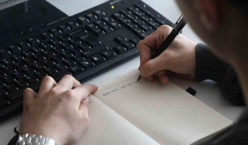 Uzmanlar uyardı: "mavi ekran ince motor becerilerini çökertiyor"