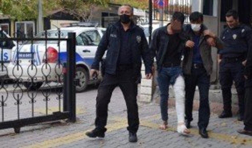 2 katlı binanın çökmesine neden olan tadilatı yapan 3 kişi tutuklandı