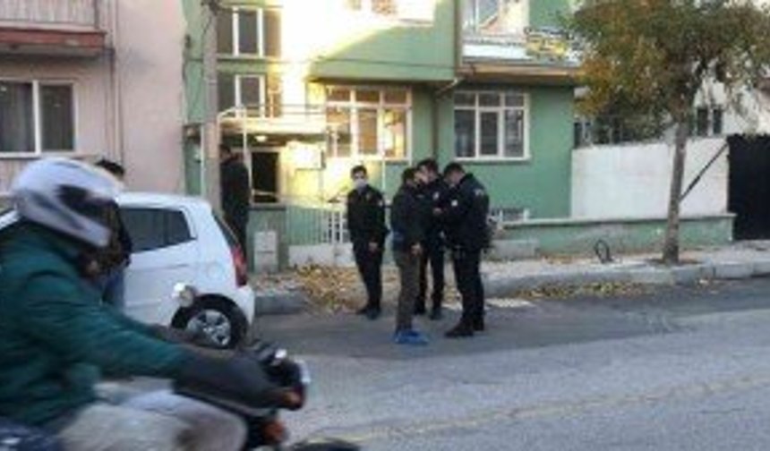 Sınıf öğretmeni evinde ölü bulundu