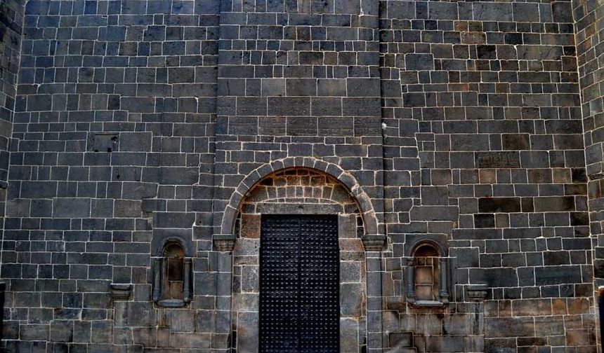 Şiir: Kelimelerin Büyülü Bahçesi