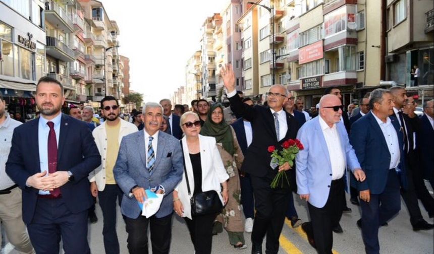 Malatya'da 'Kayısı Festivali' için kortej yürüyüşü