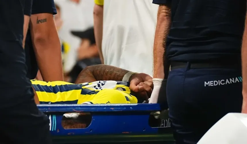 Jayden Oosterwolde'nin transferi iptal oldu: Fenerbahçe'ye geri dönüyor!