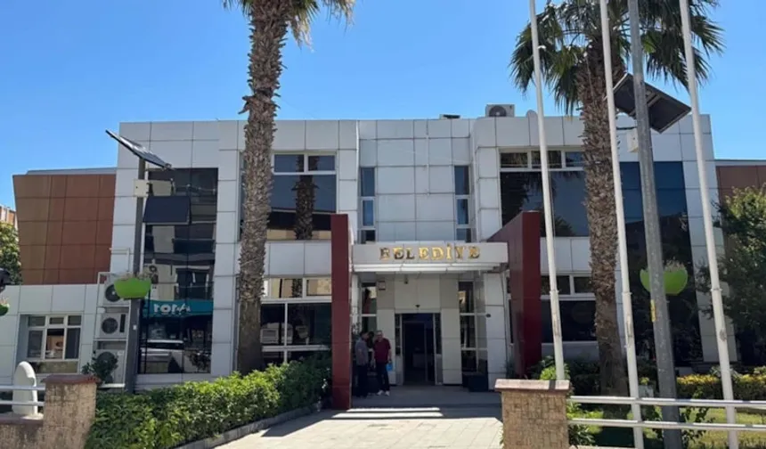 Seferihisar Belediyesi soruşturmasında 1 tutuklama, 1 ev hapsi